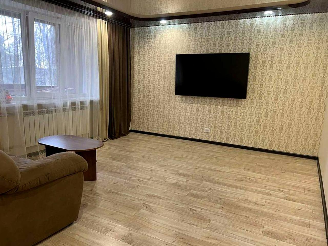 Квартира трикімнатна. Центр міста. Продаж по сертифікату можливий!