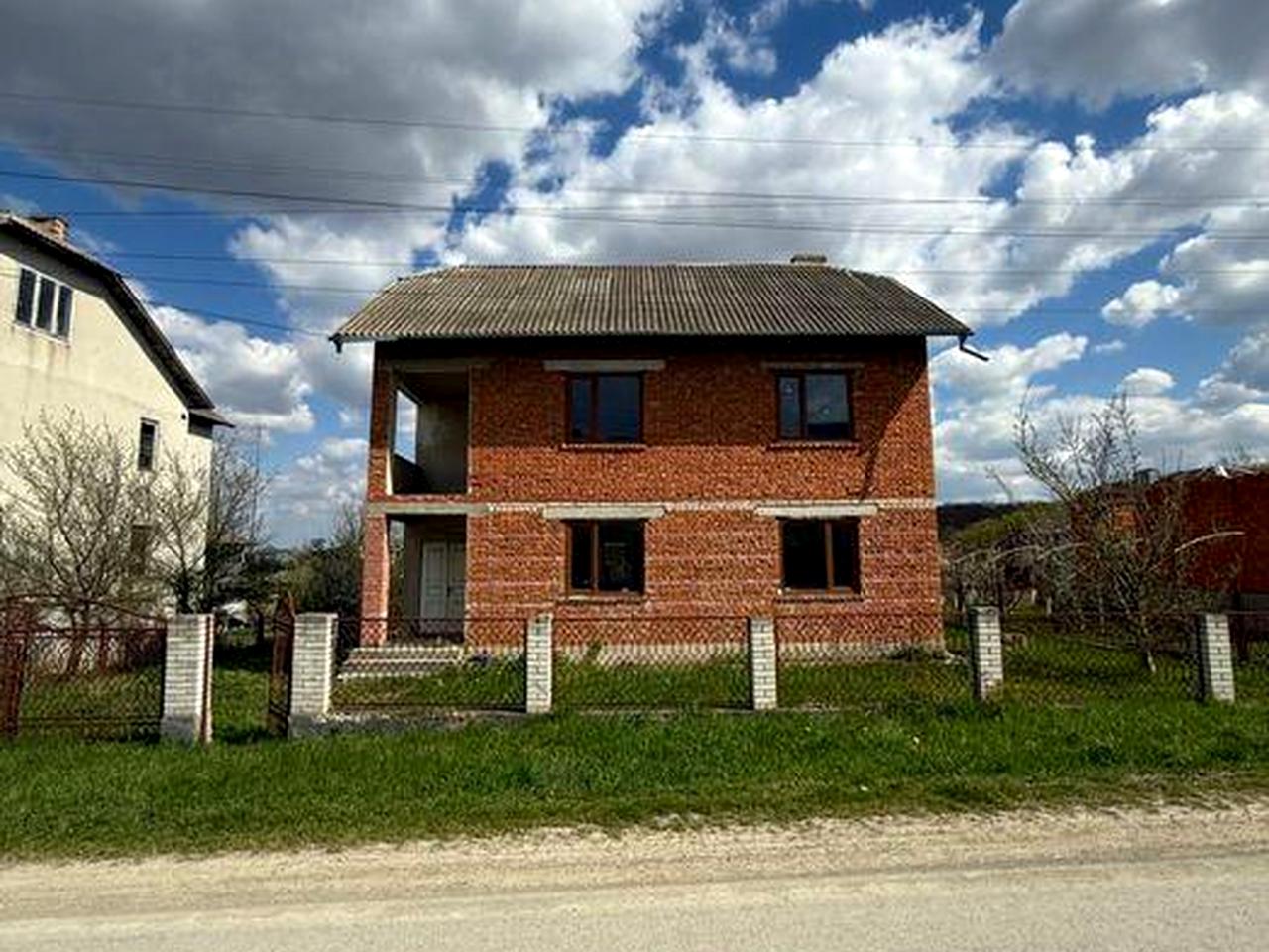 Продається будинок в м. Борщів