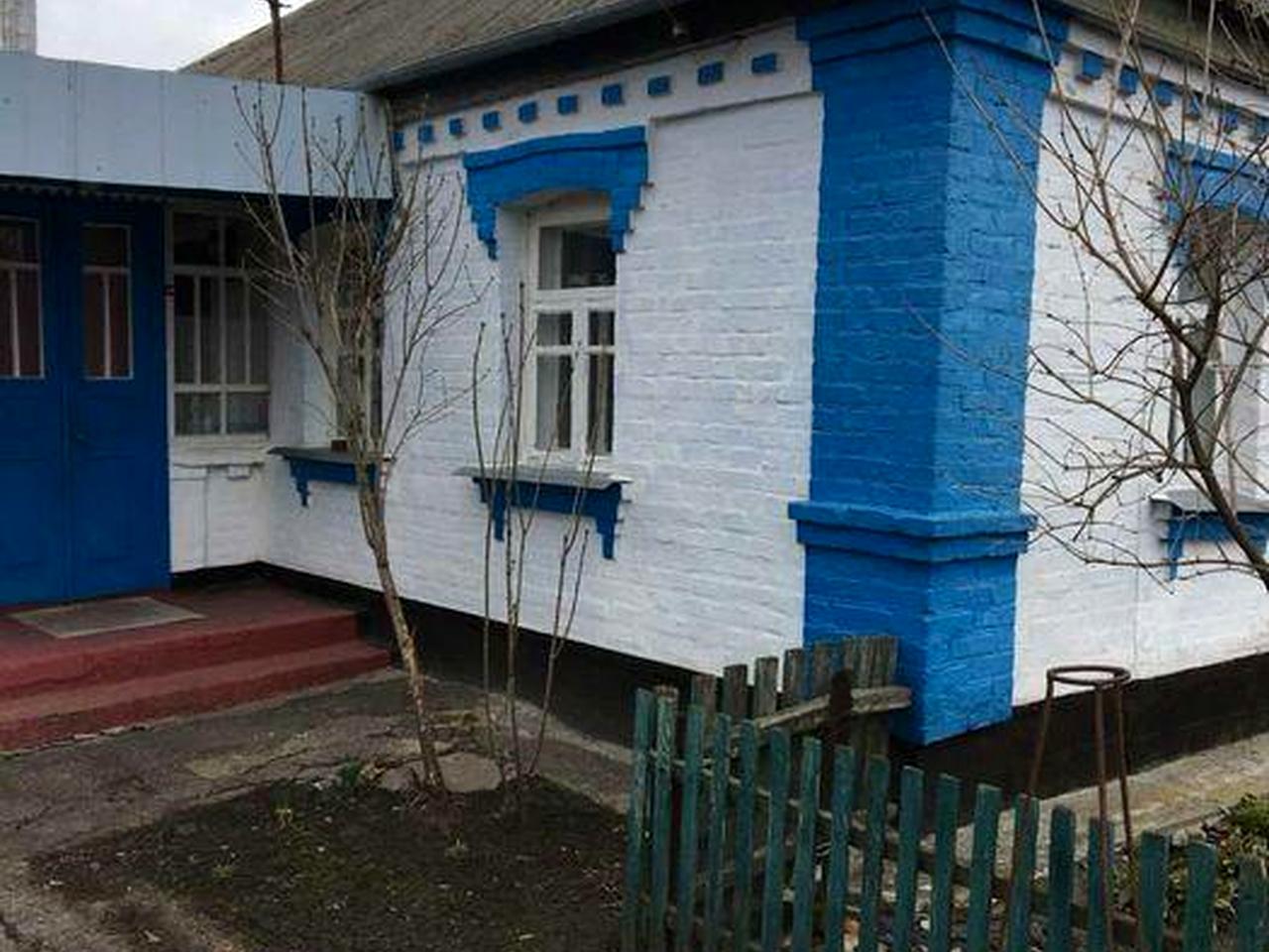 Продається  затишний будинок