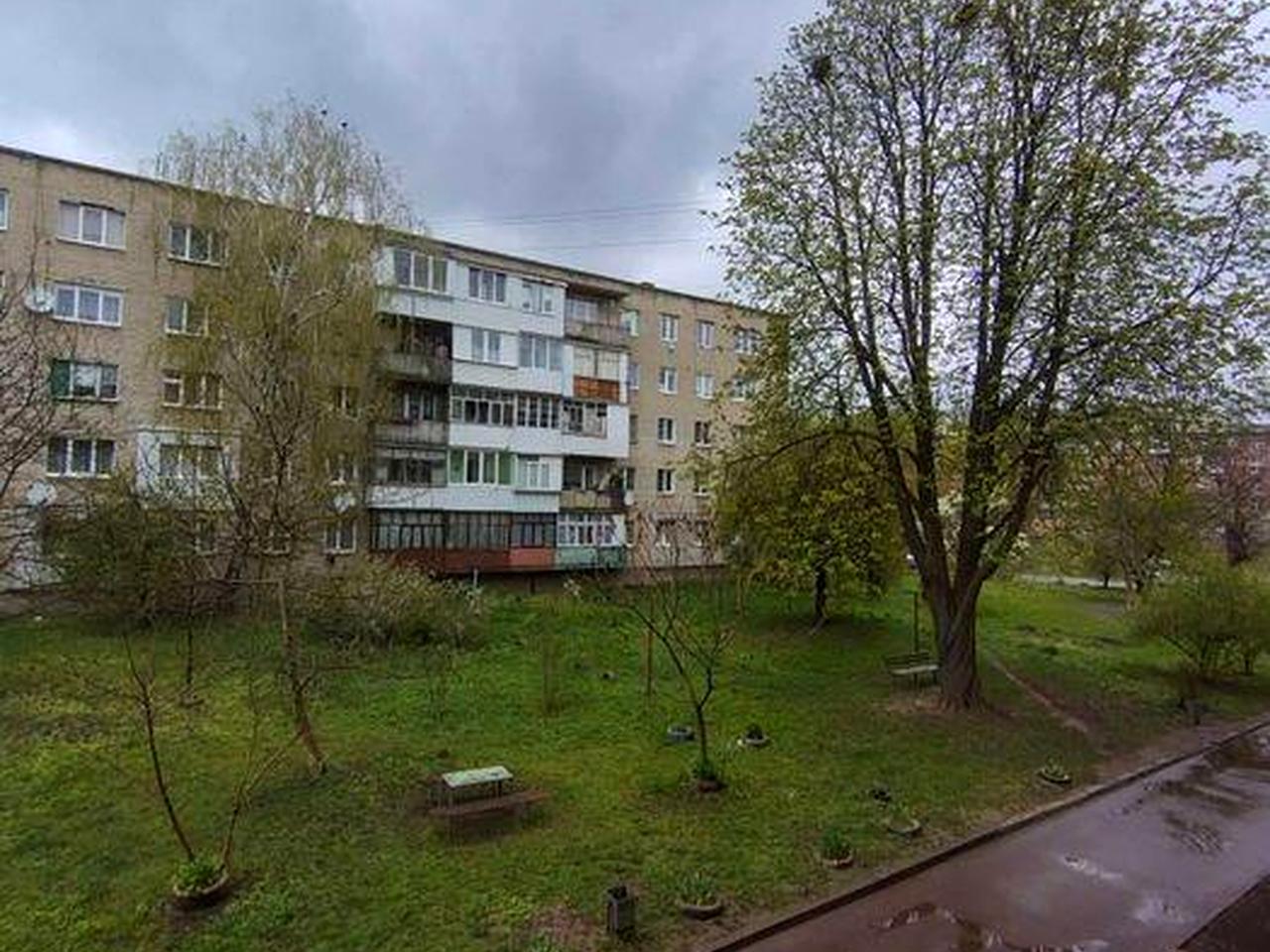 Сокаль продам двокімнатну квартиру по вул.Г.Упа ,можливий продаж по програмі євідновлення