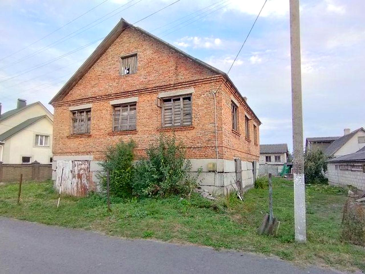 Продаєтья будинок, незавершене будівництво в м. Дубно