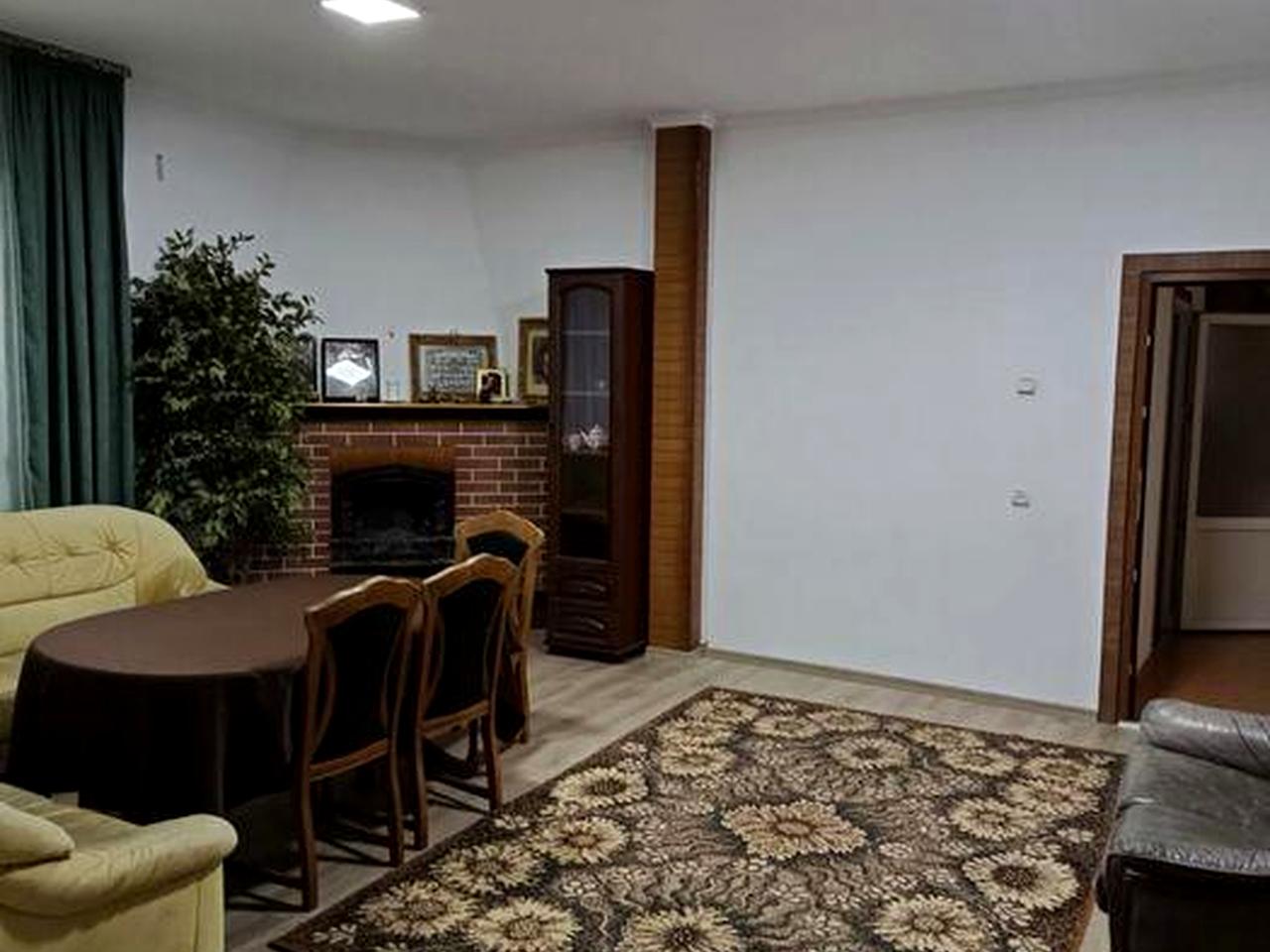 Продається квартира  площею 112 м. кв