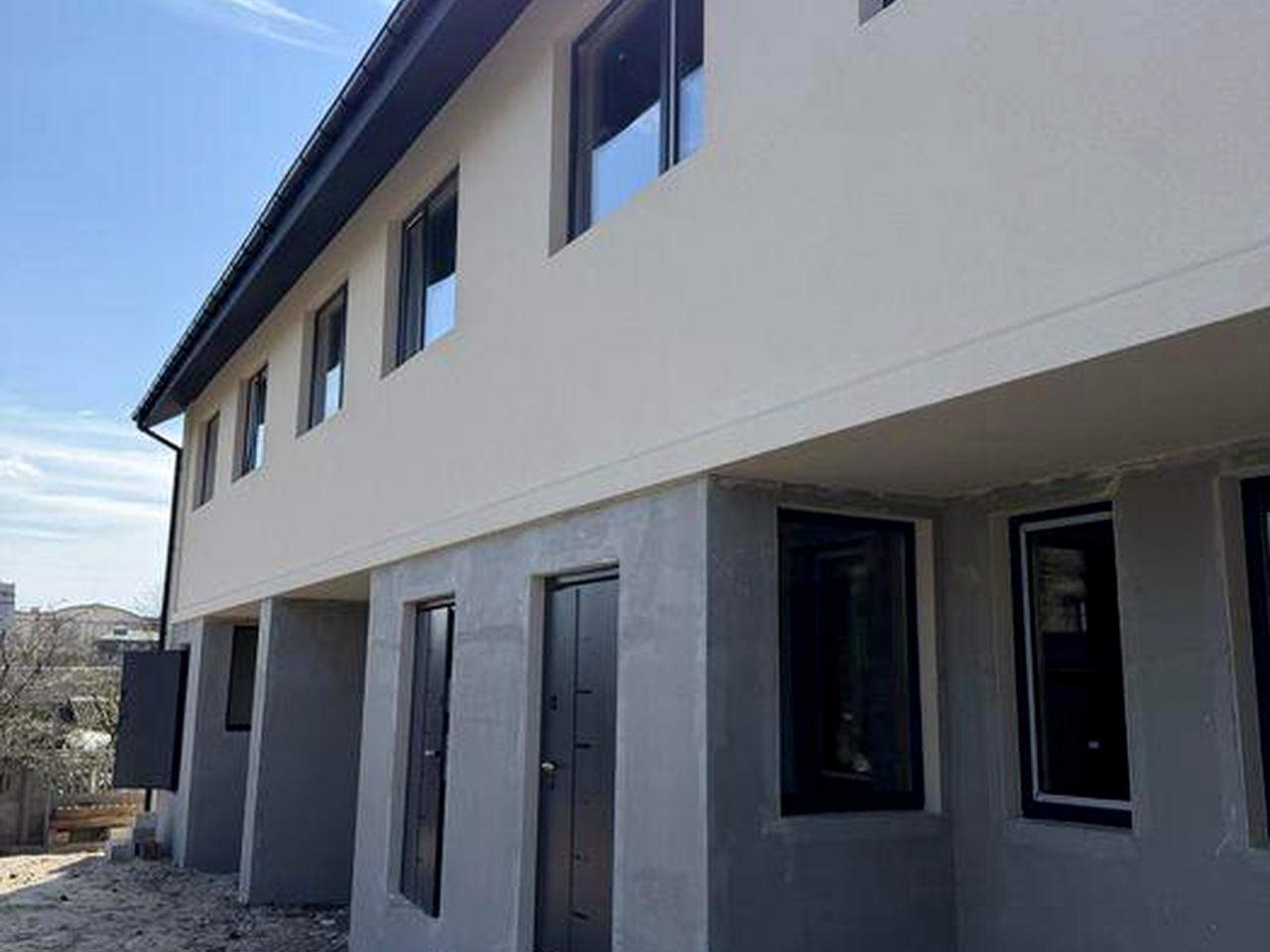 Таунзаус, по цене 2к квартиры, 95м2. Газ.
