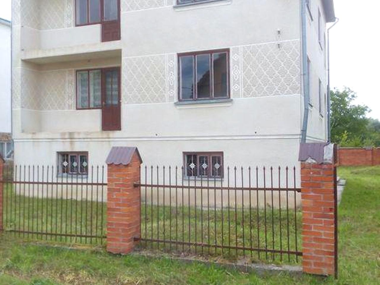 Продам будинок с.Задністря