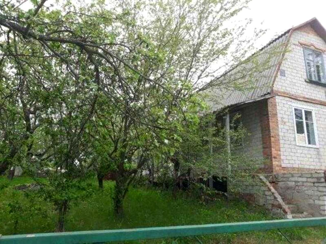 У продажу чудовий варіант дачі у Високому з білої цегли.