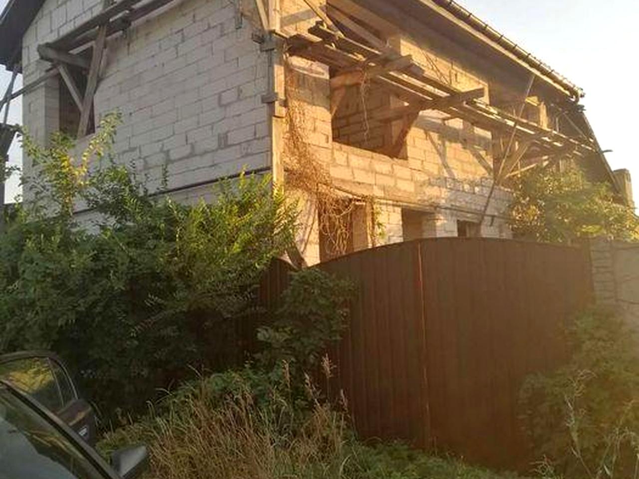 Продаю свою двоповерхову квартиру з земельною ділянкою вул. Свєтлова, 95 кв.