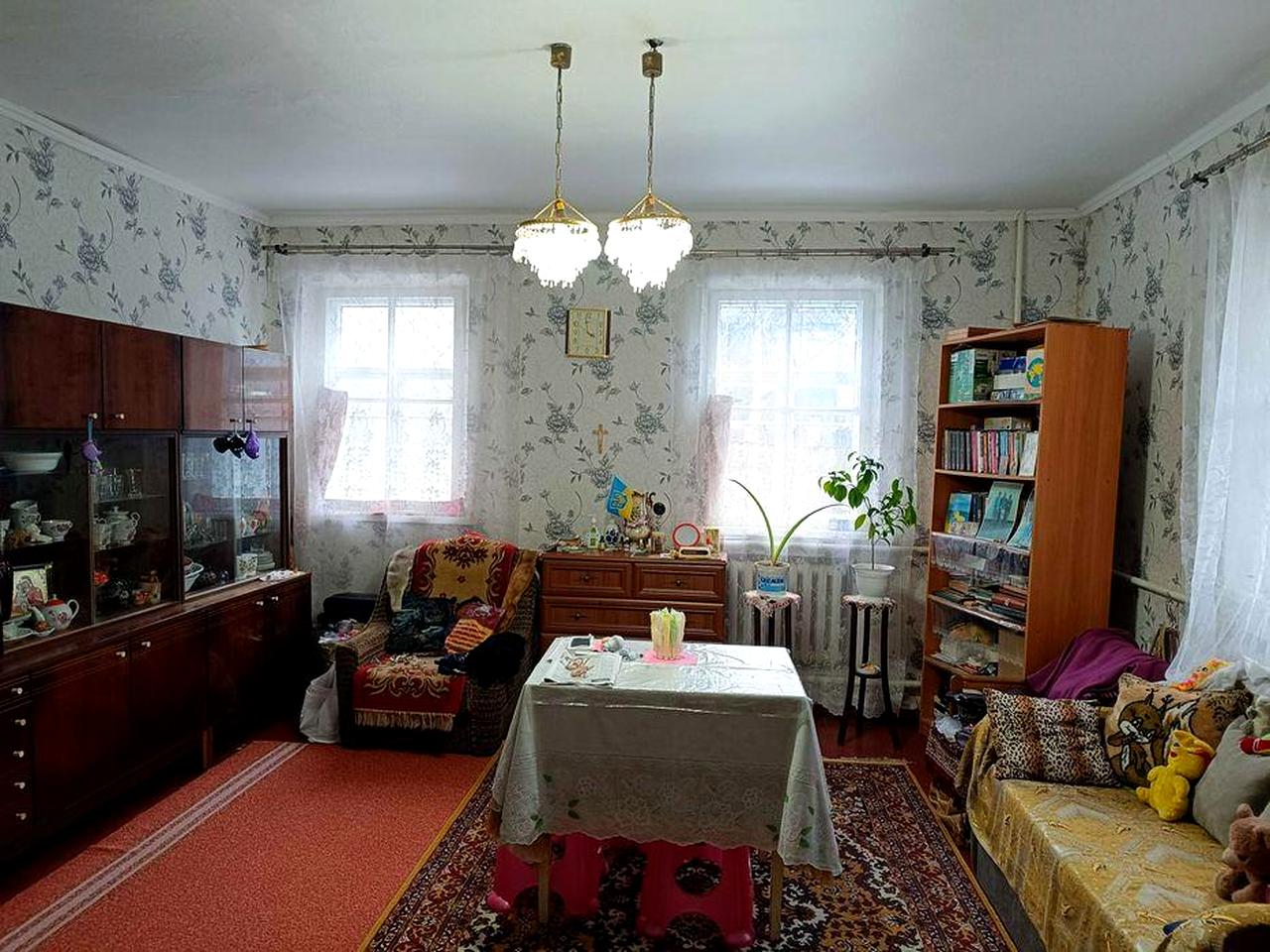Продається окремий будинок р-н БабКП зі зручностями на ділянці 12соток