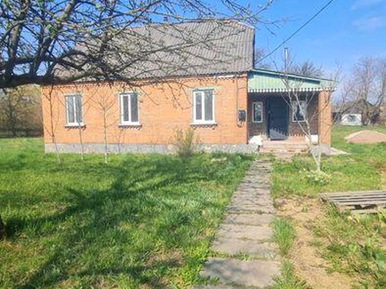 Продам або обміняю будинок на квартиру