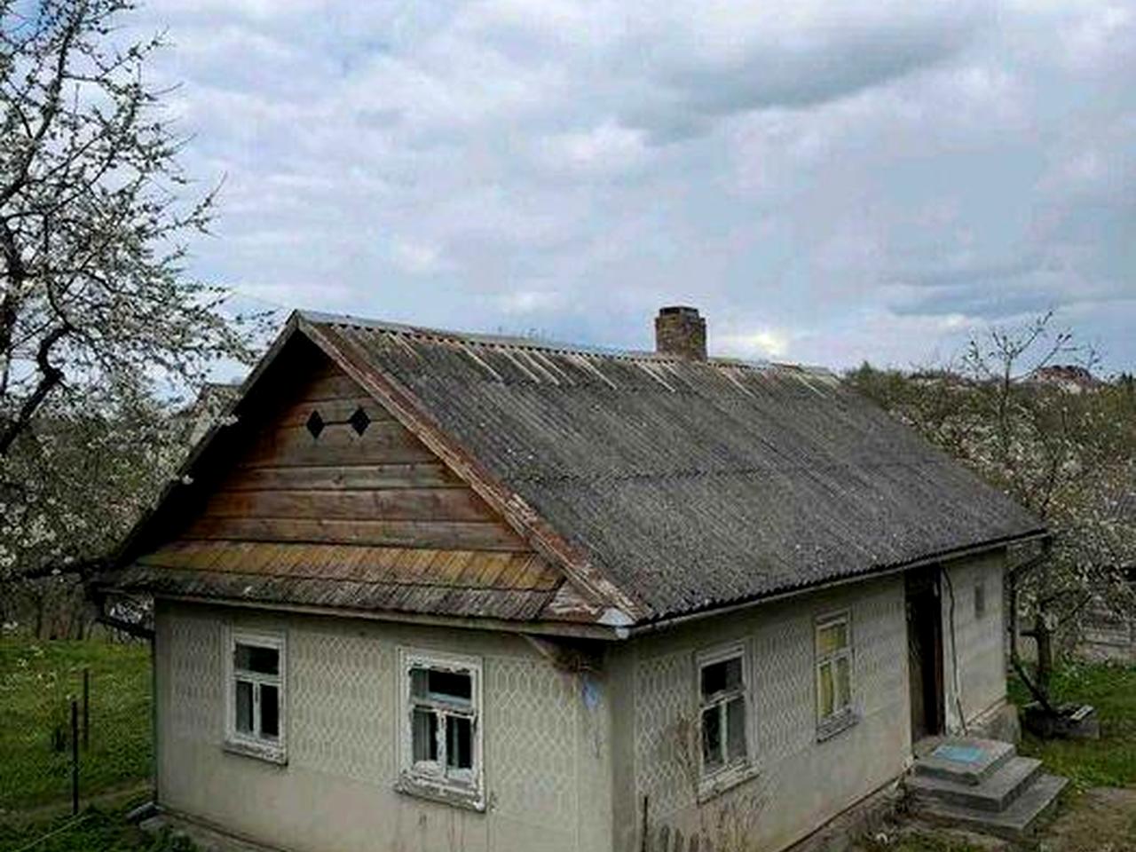 Земельна ділянка з будинком у Кременці