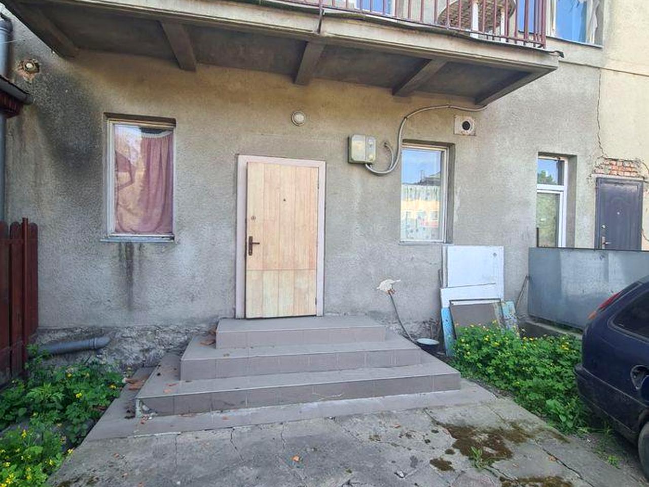 Продається двохкімнатна квартира в м.Берегове.