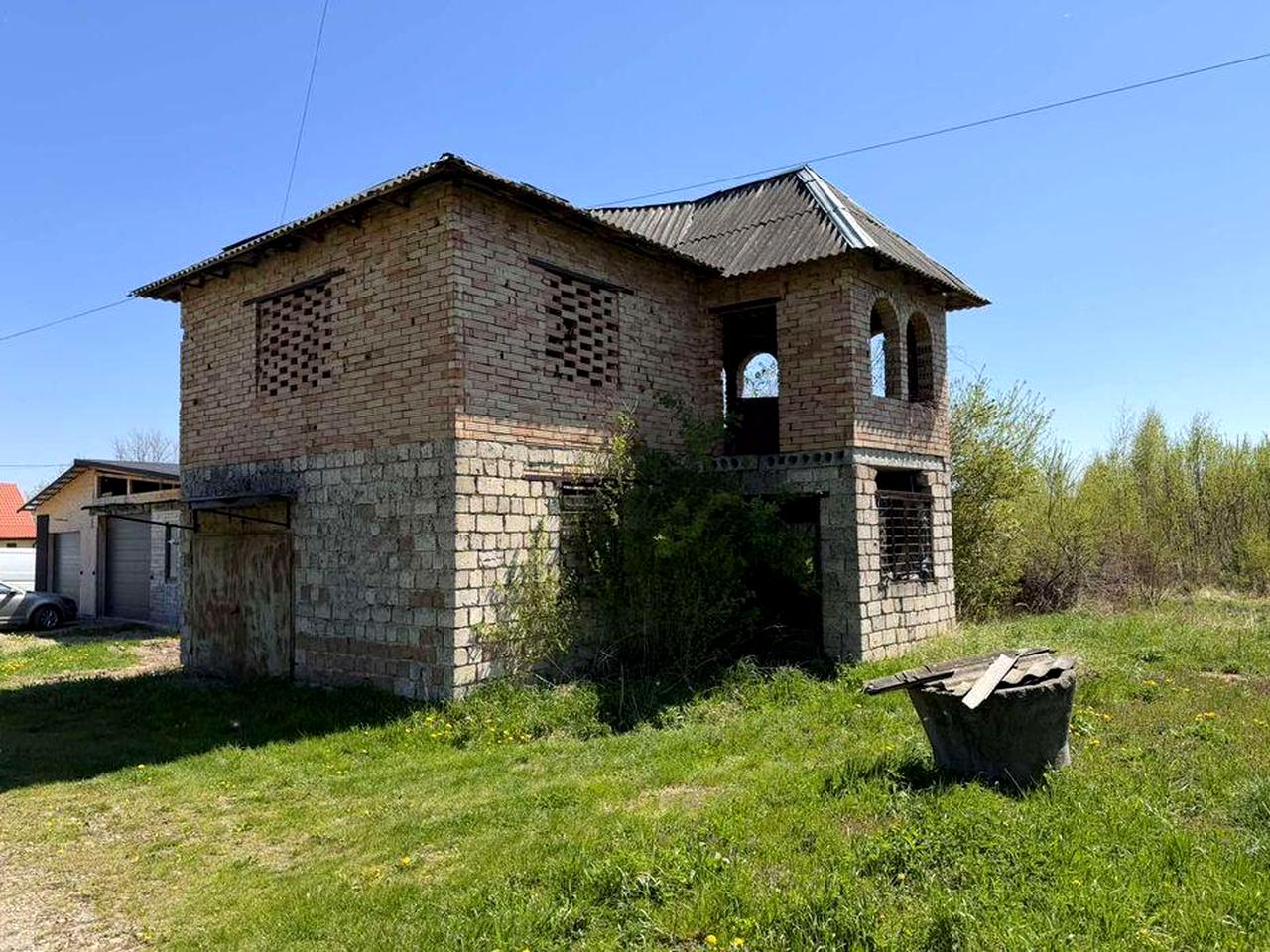 Продам недобудовану дачу районі Довбуша