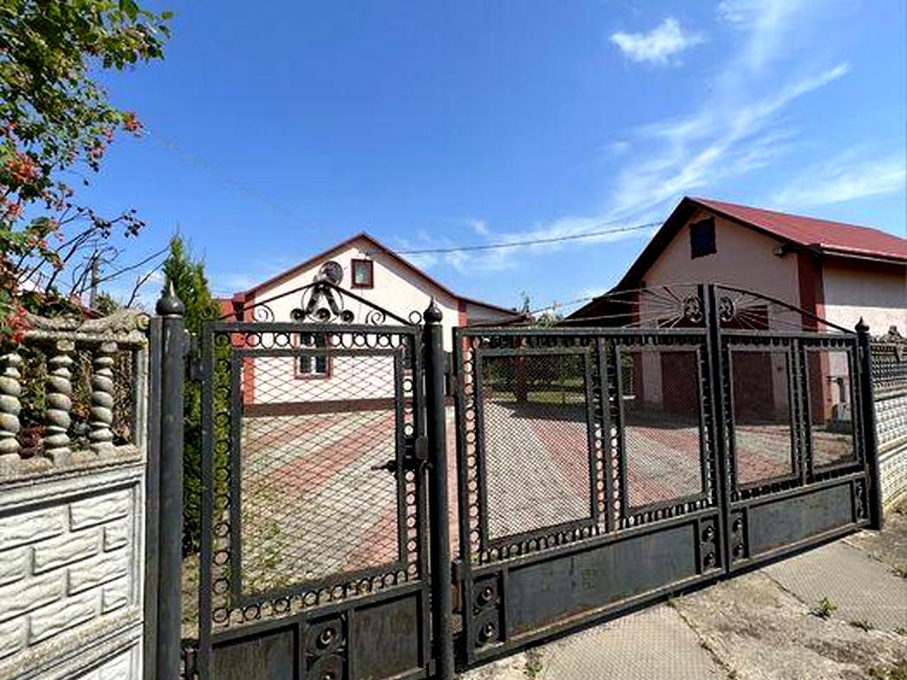Продаж будинку, дачі.