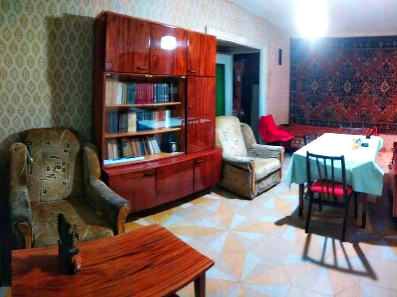 Продам 3-к квартиру в Камянському  Камянське (Каменское), Соцмісто