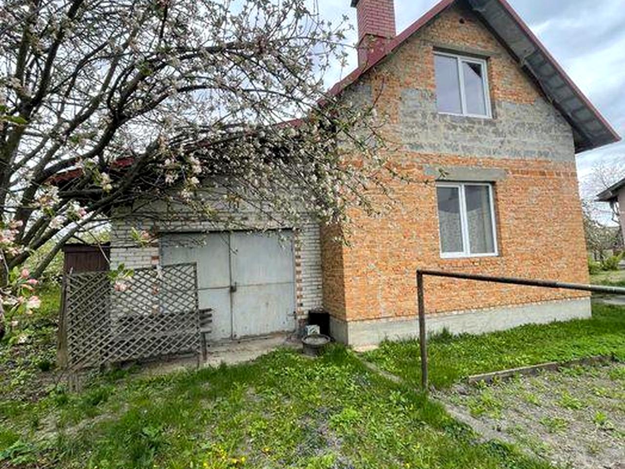 Продаж новозбудованого будинку в Бродах