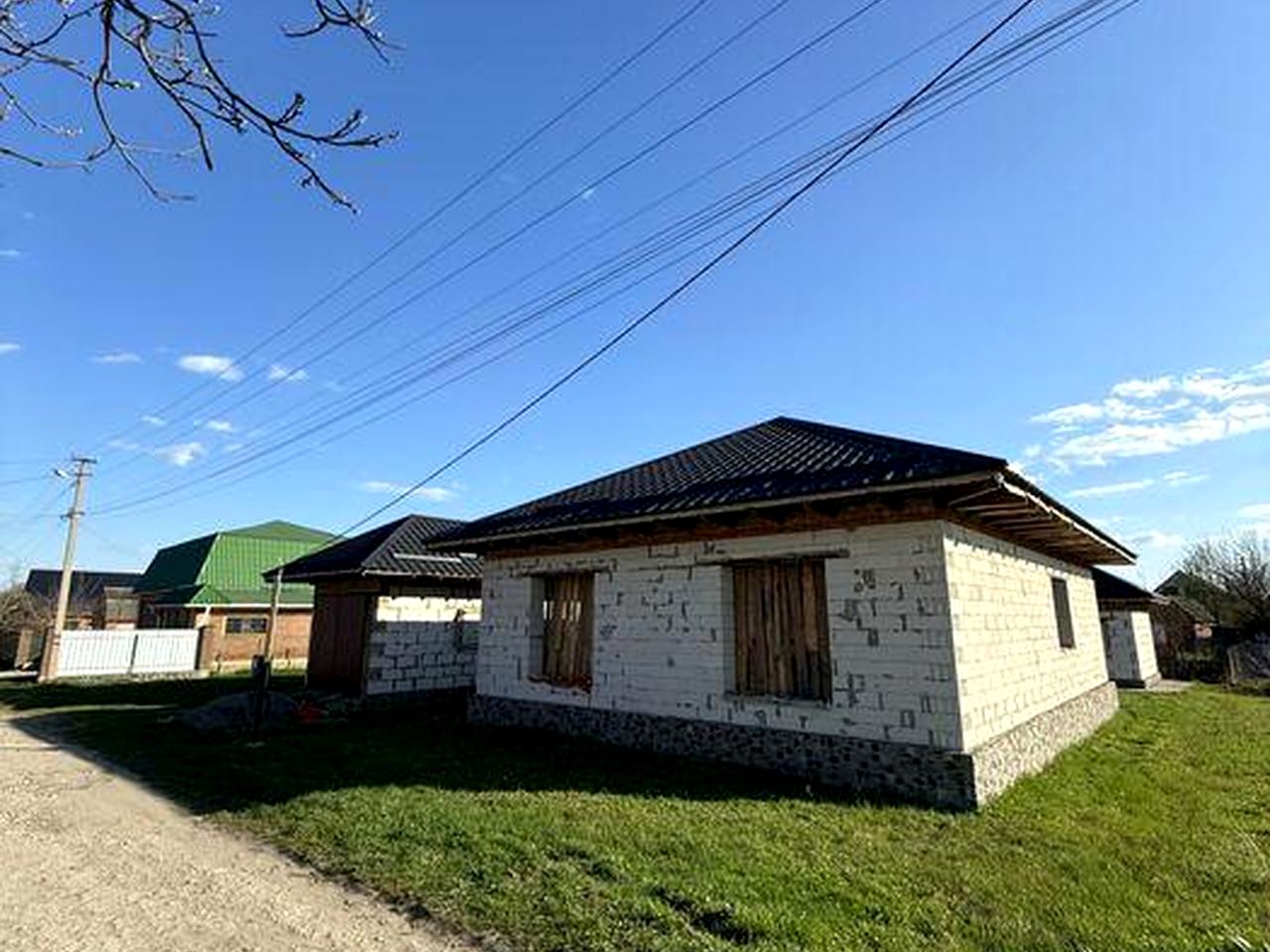 Продається недобудований будинок