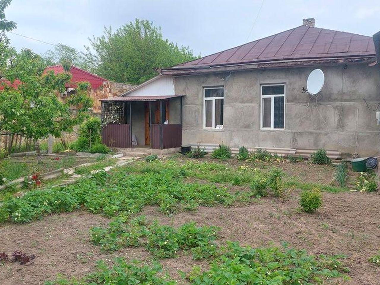 Продам частину будинку. Вул.Сагайдачного,7а.