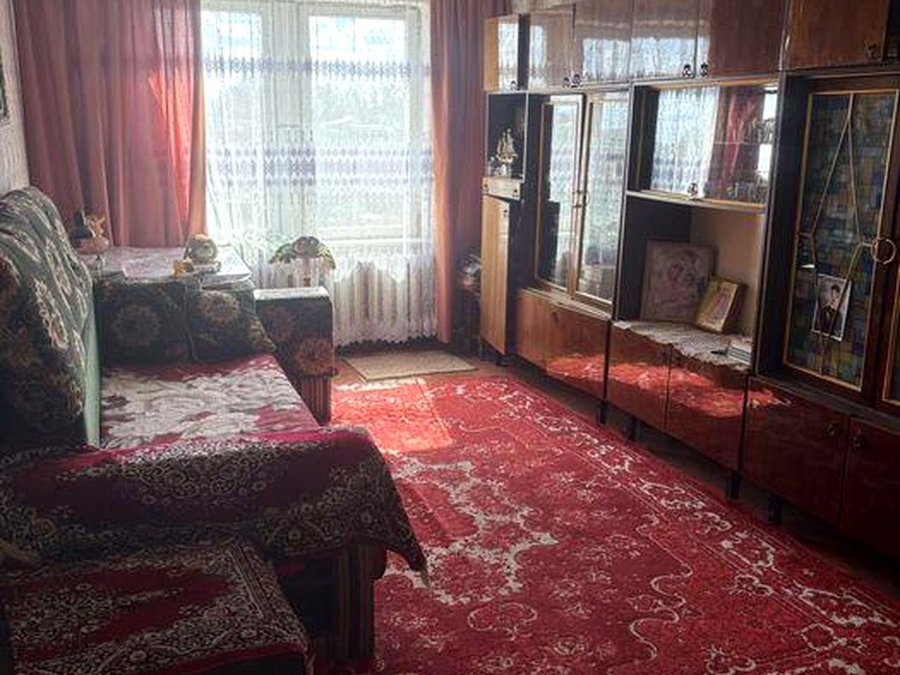 Продається двокімнатна  квартира