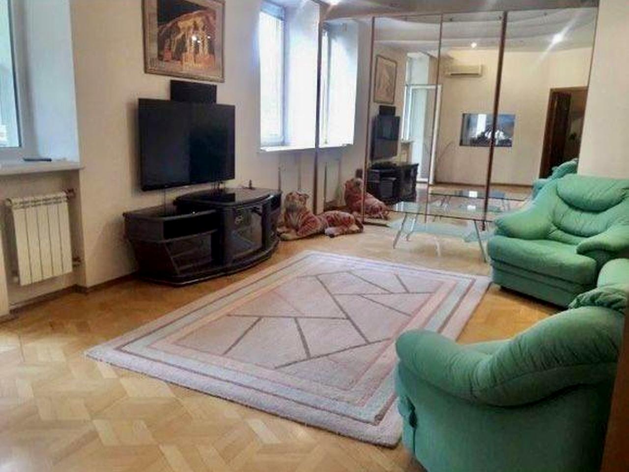 Оренда простороі 3-кімнатноі квартири .Центр пр.Маяковського 101м