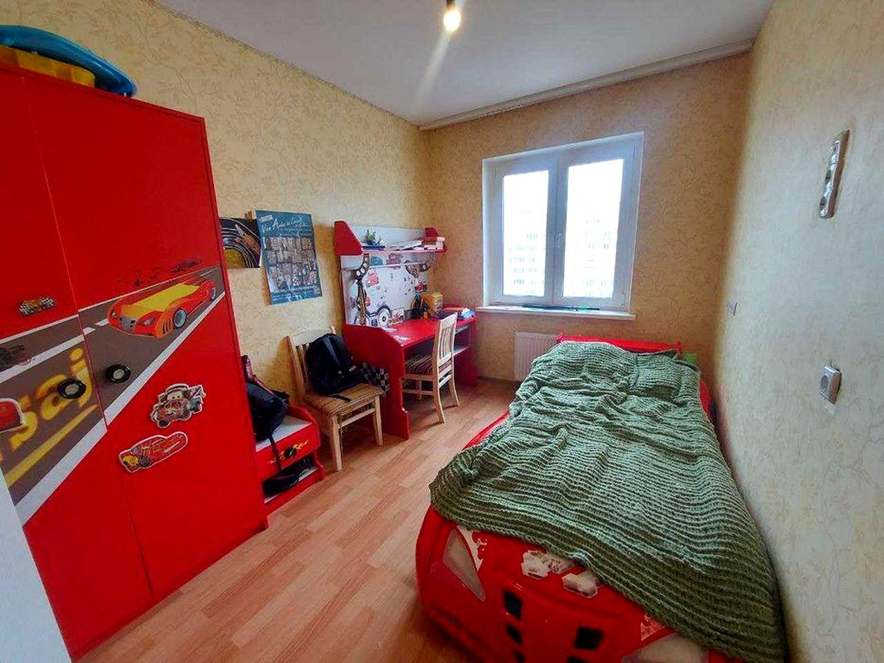 Продаж 3-к кв. Вишневе. Держпрограми!