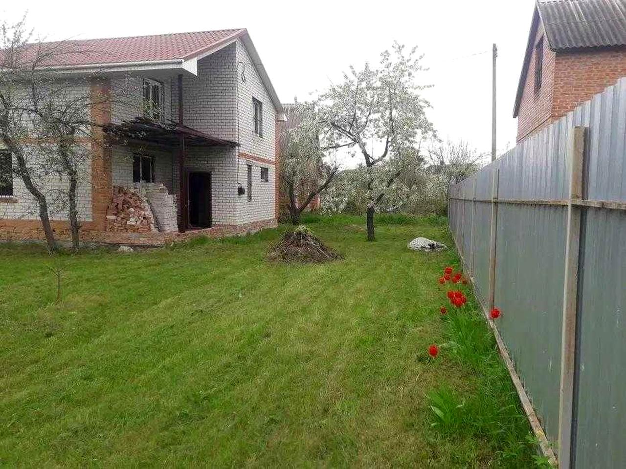 Продається дачний цегляний будинок на Вороніна