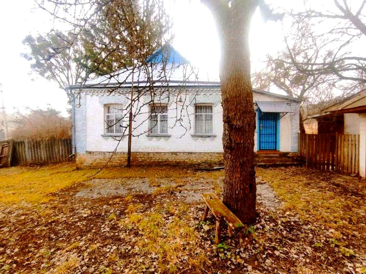 Продаж будинку під Києвом.