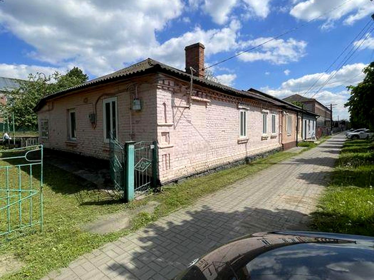 Фасад дом Гайсин центр
