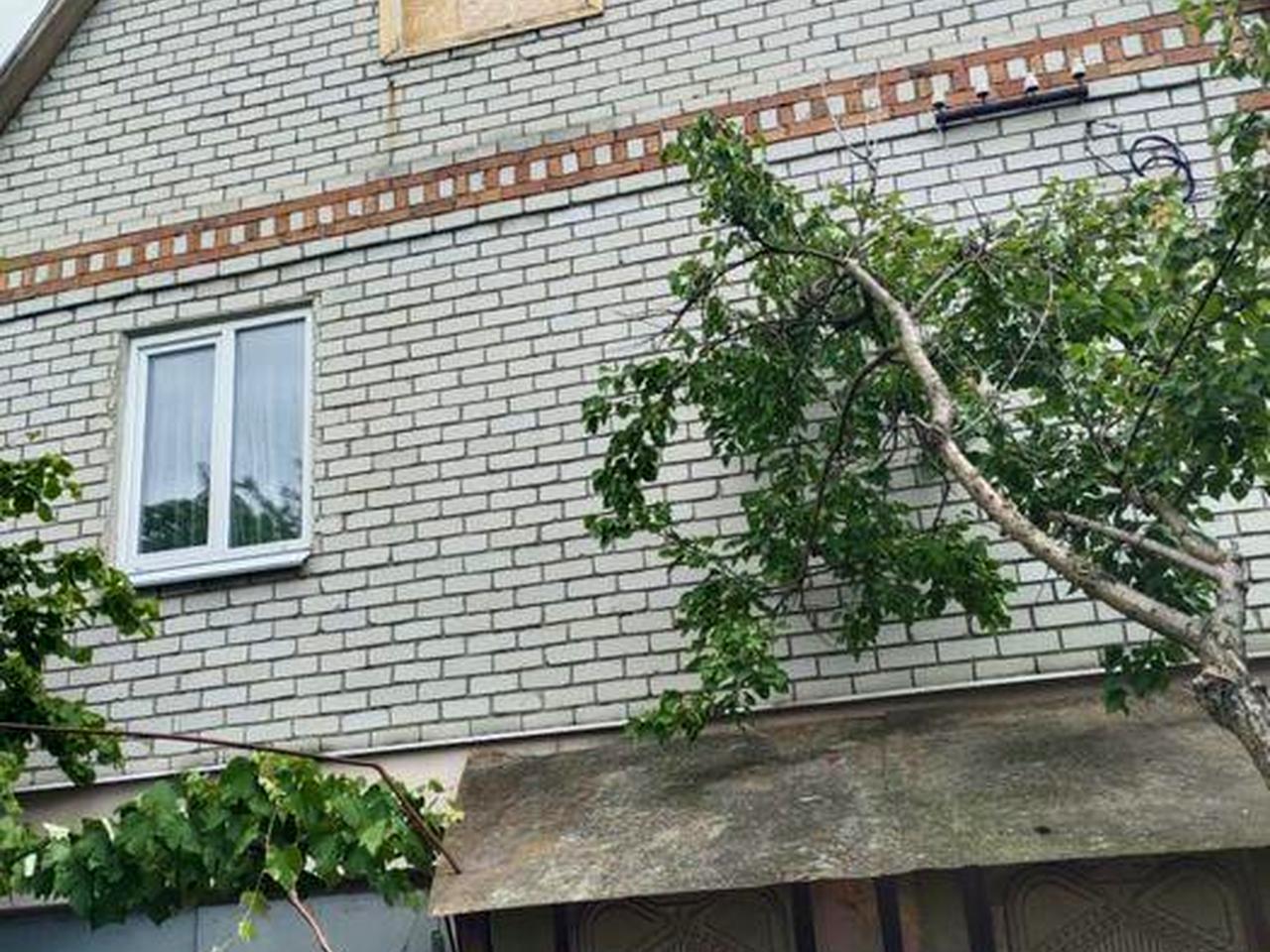 Продається двоповерховий  будинок, Павлоград перевулок Надрічний 9