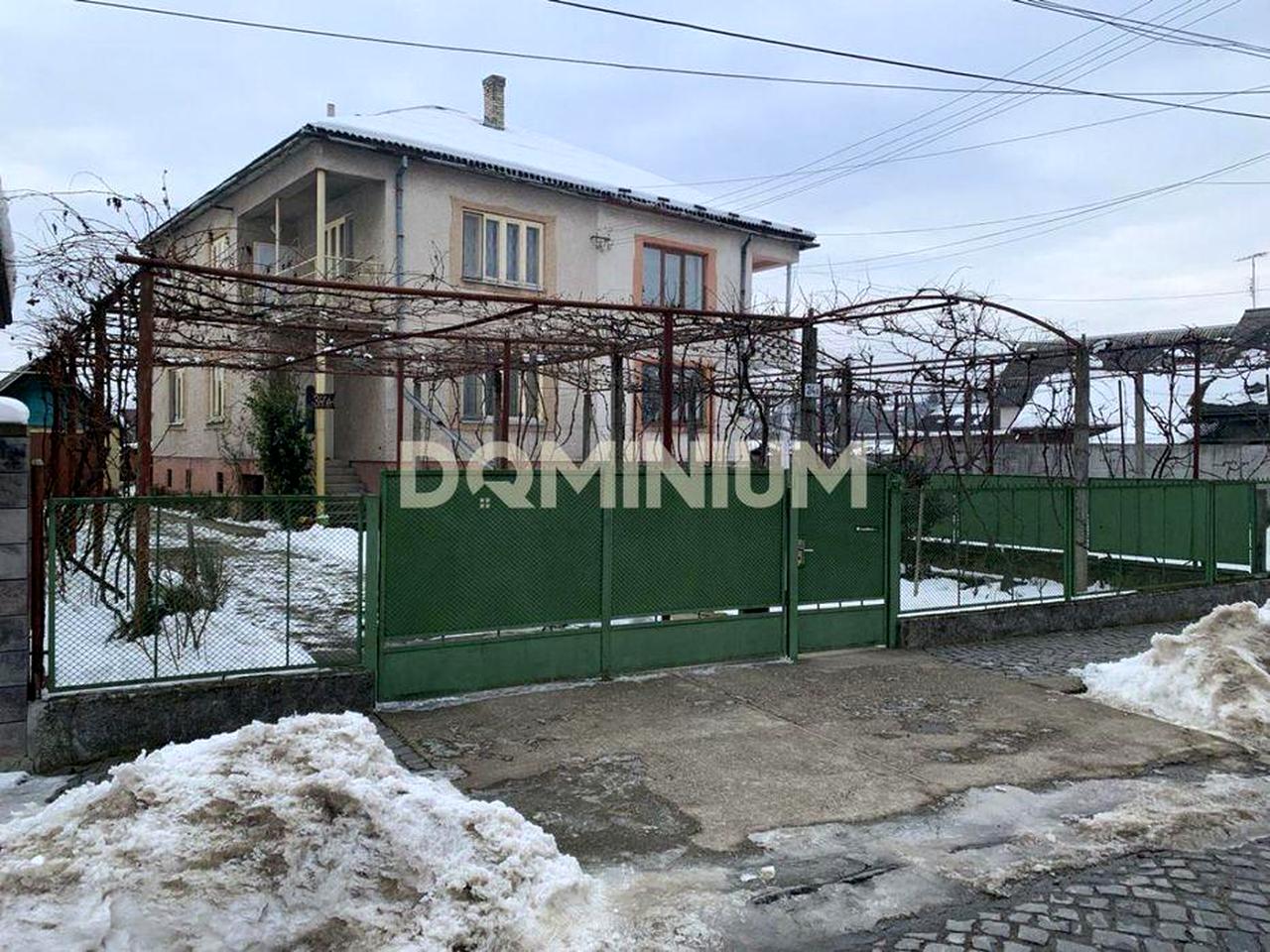 Будинок поруч із центром,Виноградів вул.Партизанська