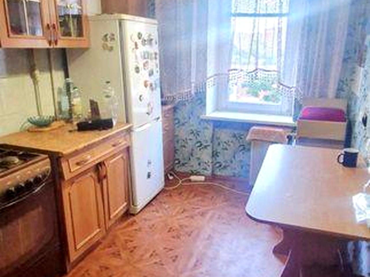 Полтава. 3ком ул. Красина 10000 и ком 2эт 9эт дома.