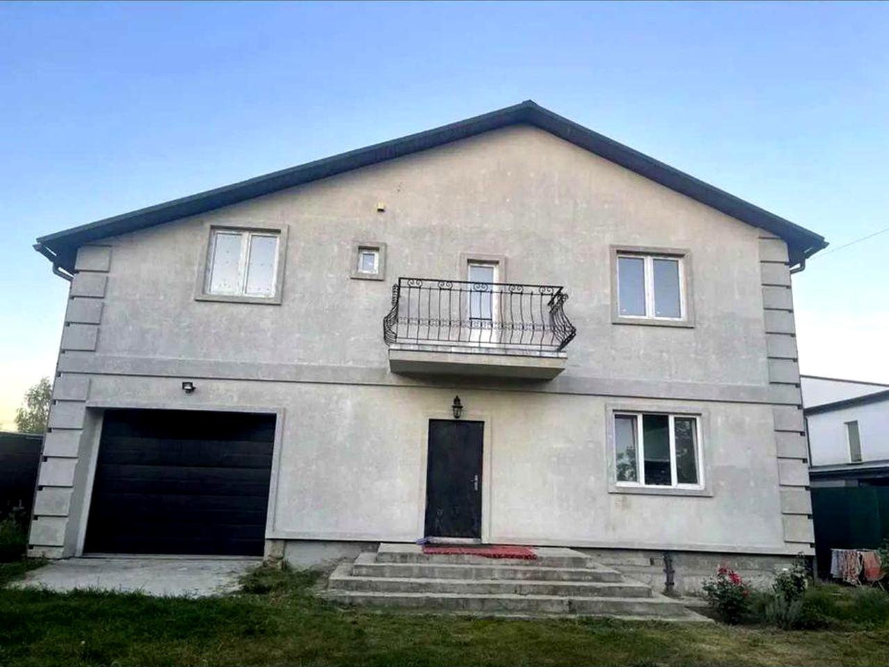 Продаж 2- поверхового будину для великої родини! Ділянка 7 соток. 15 хв метро Осокорки