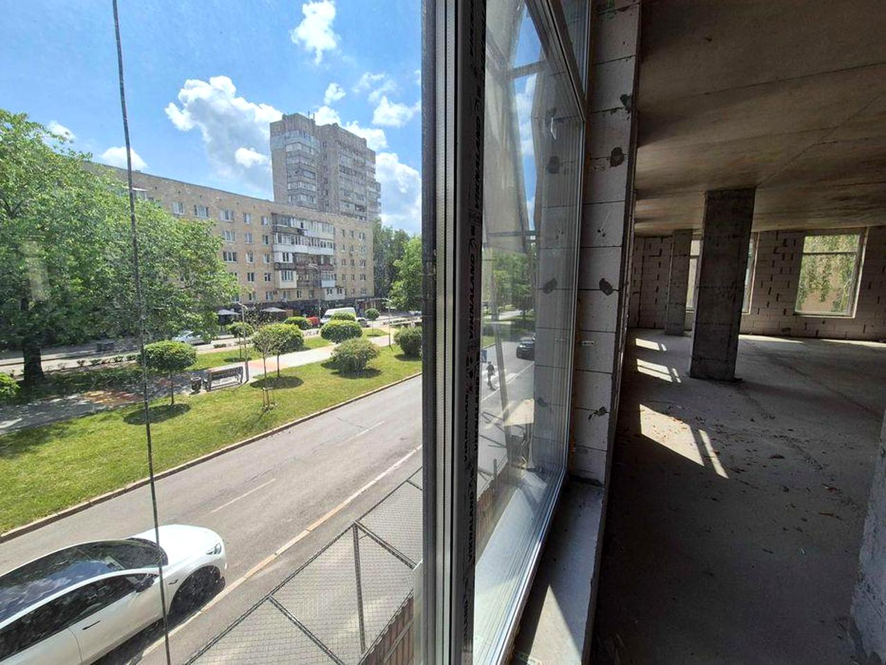 Продаж 3 х кімнатної квартири по просп.Космонавтів