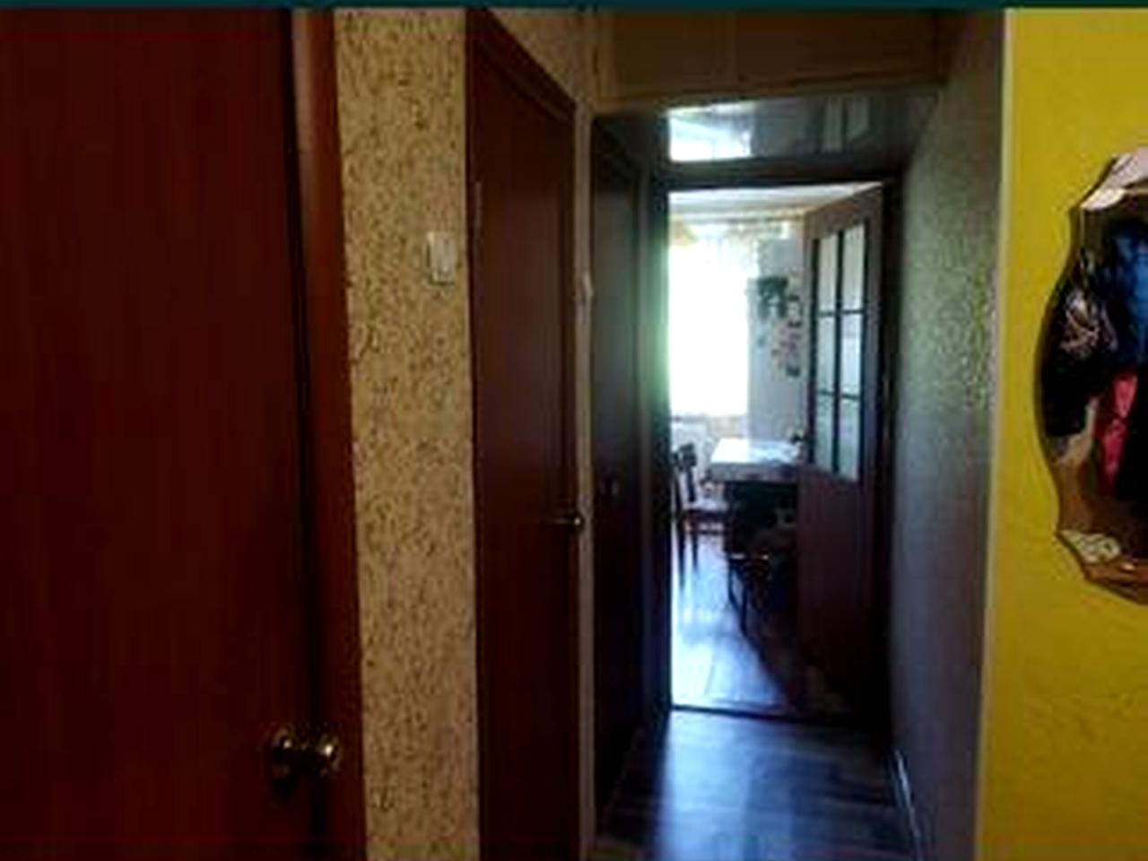 Обміняю двокімнатну квартиу з нашою доплатою на будинок або трохкімнат