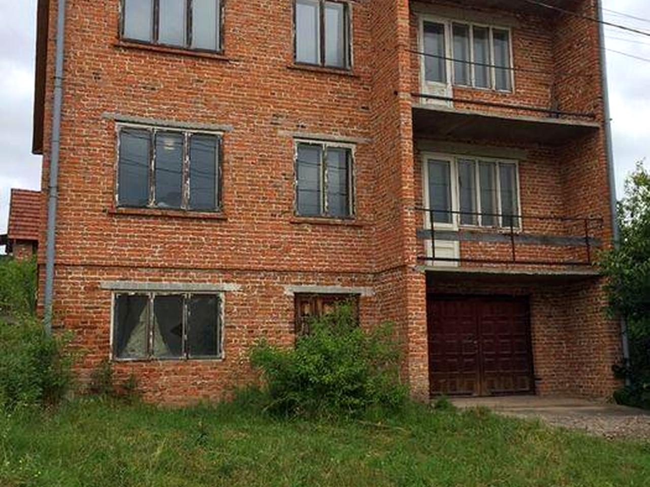 Продам будинок.   .