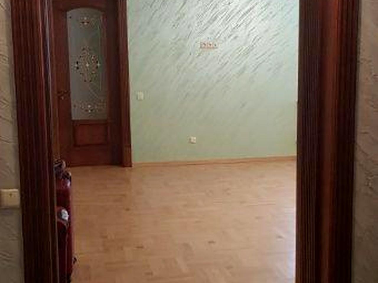 Продаж 3-кімнатної квартири з євроремонтом в новобудові вул. Шухевича