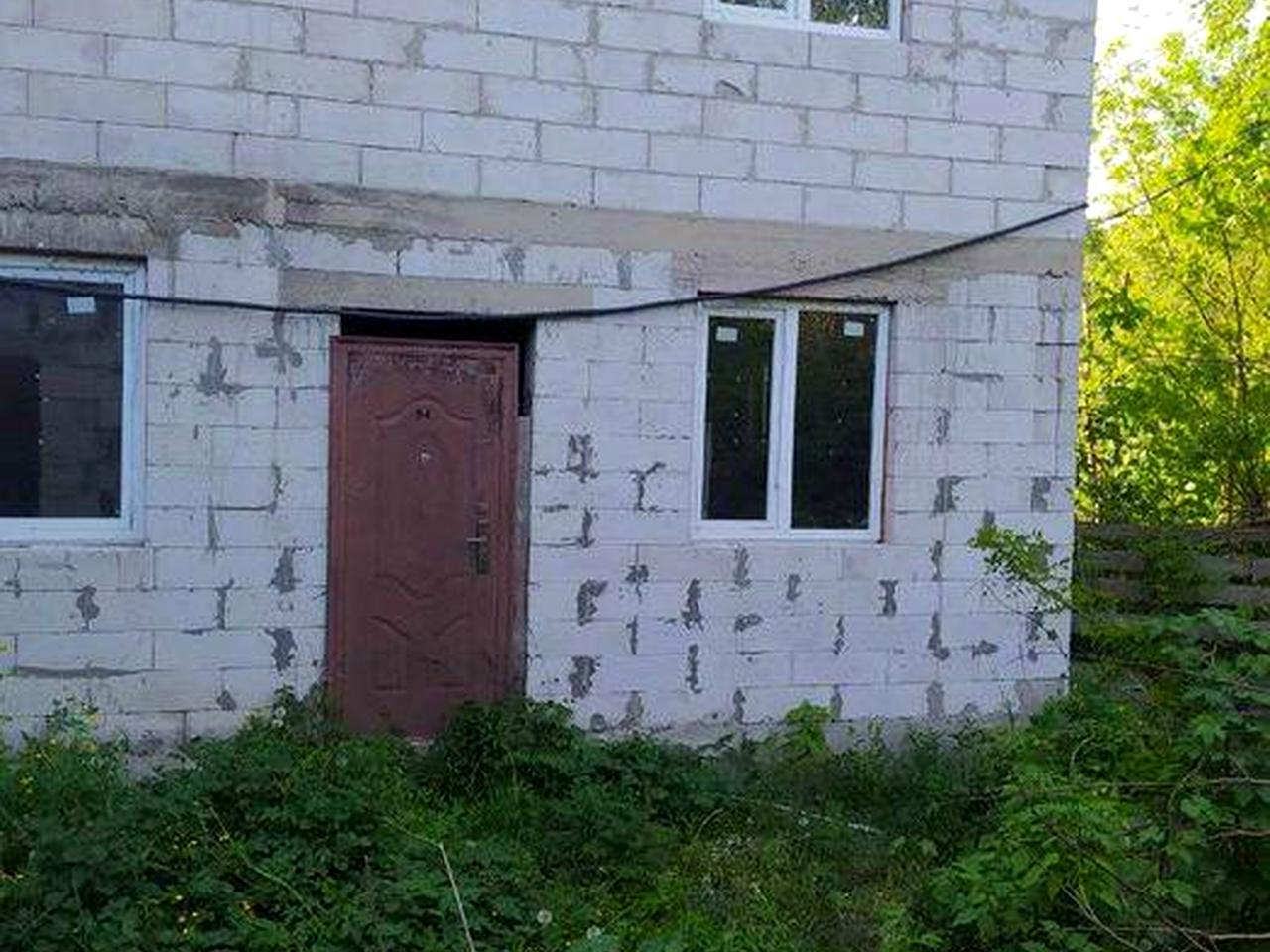 Продам половину будинку