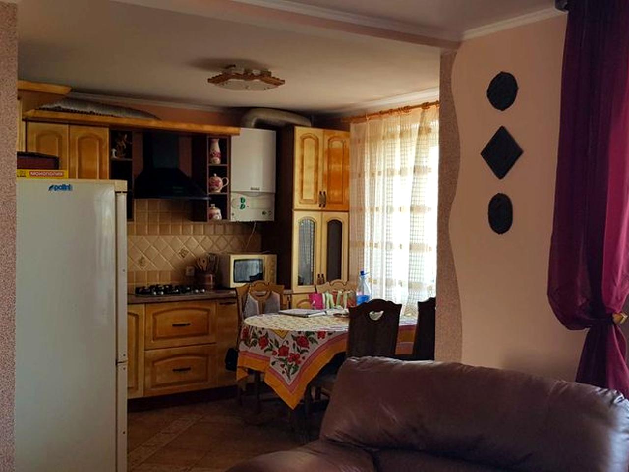 4-кімнатна квартира з ремонтом