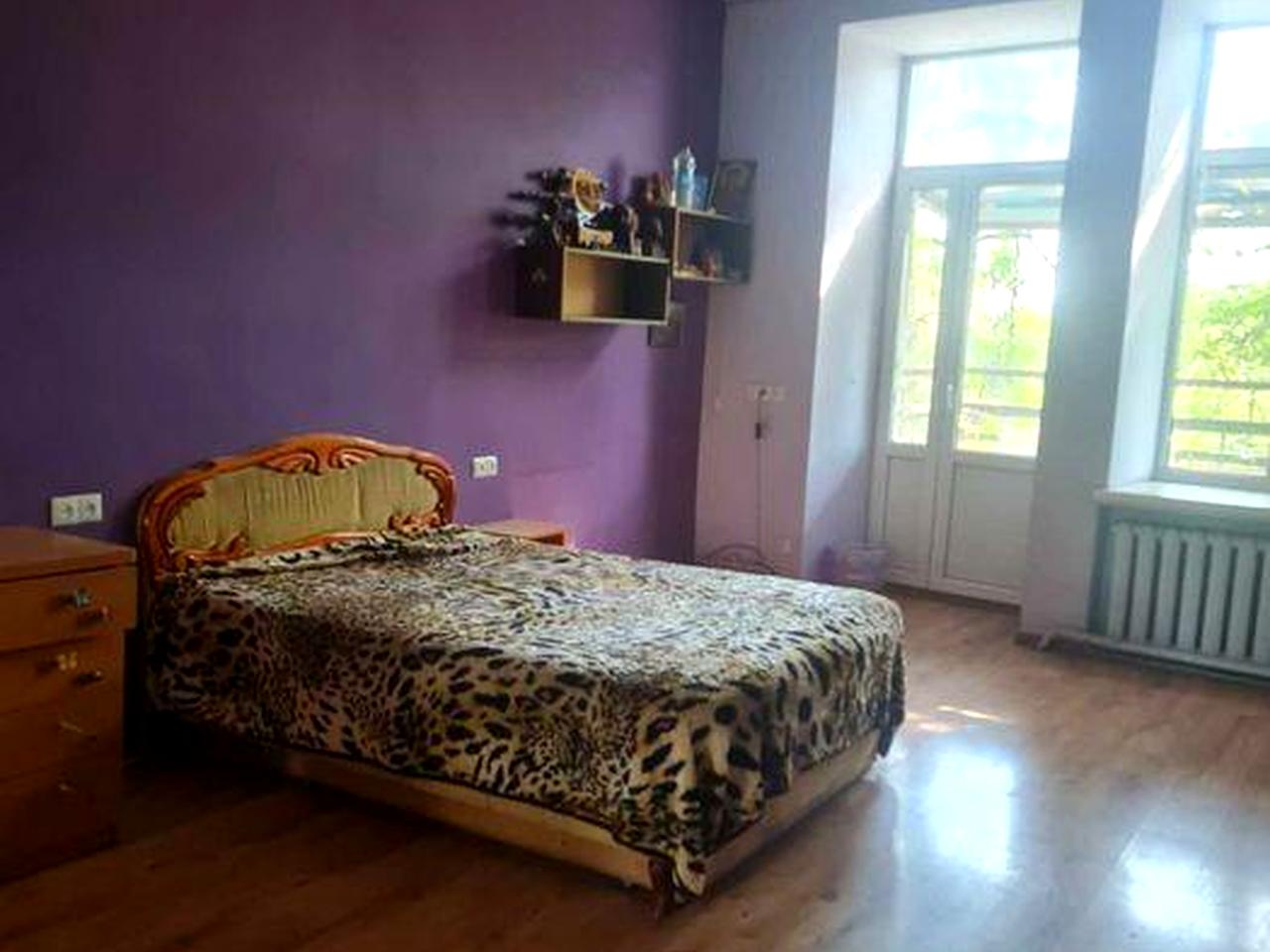 Продам 5ти к кв вблизи центра
