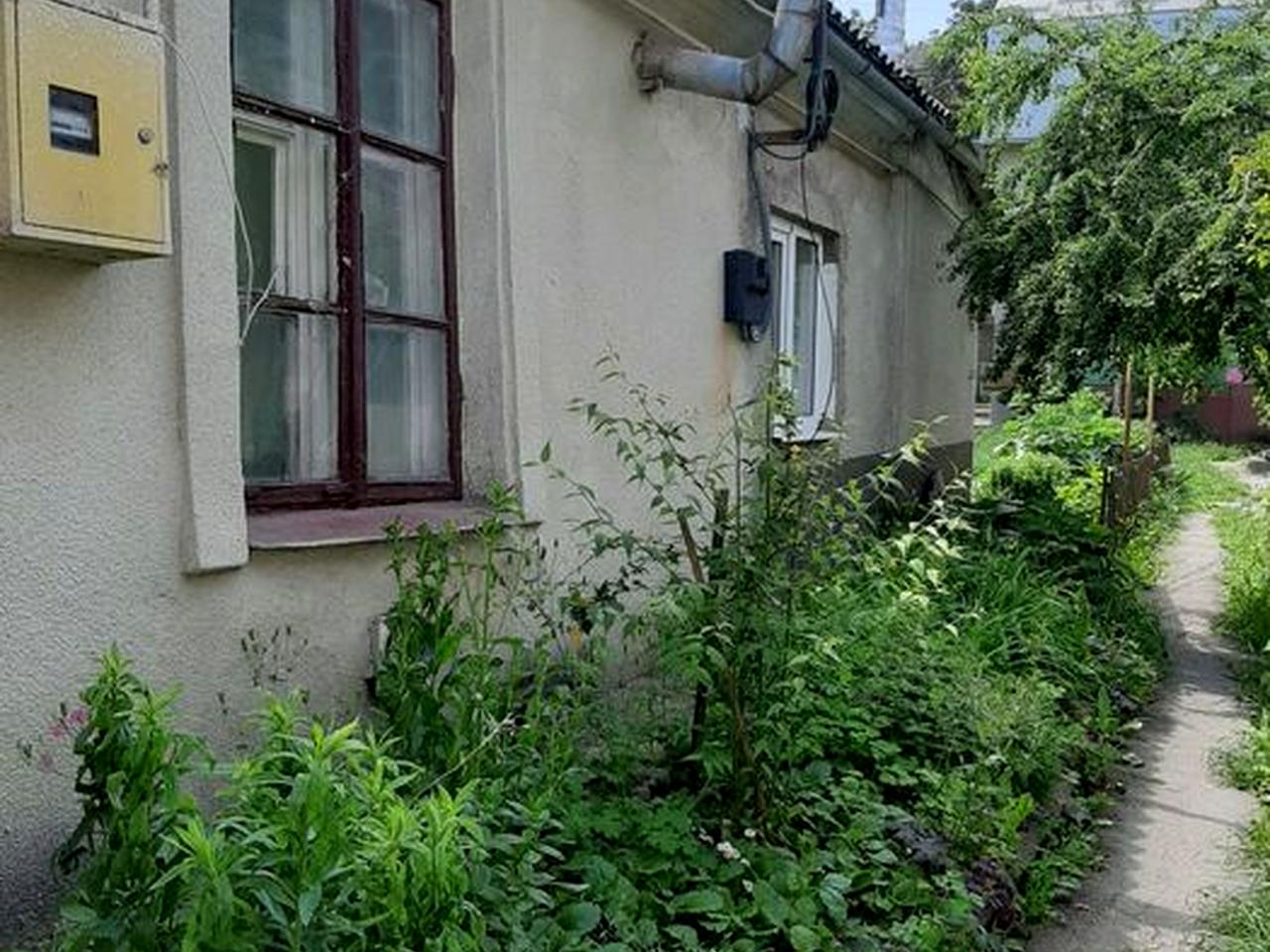 Продам частину буд.центр,р- н парку