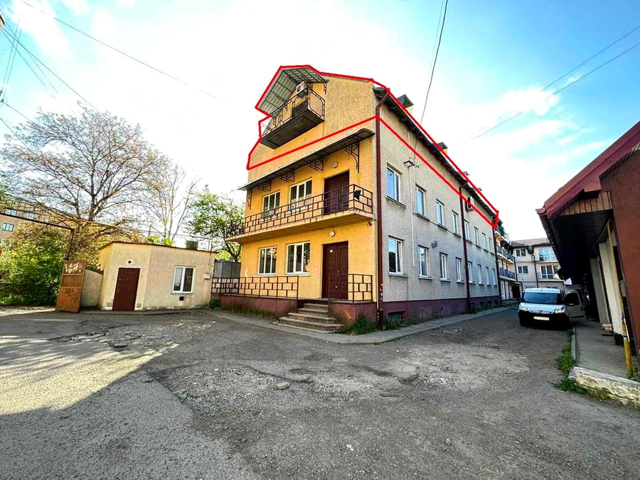 Продається 3-кім. квартира по вул.Дрогобицькій