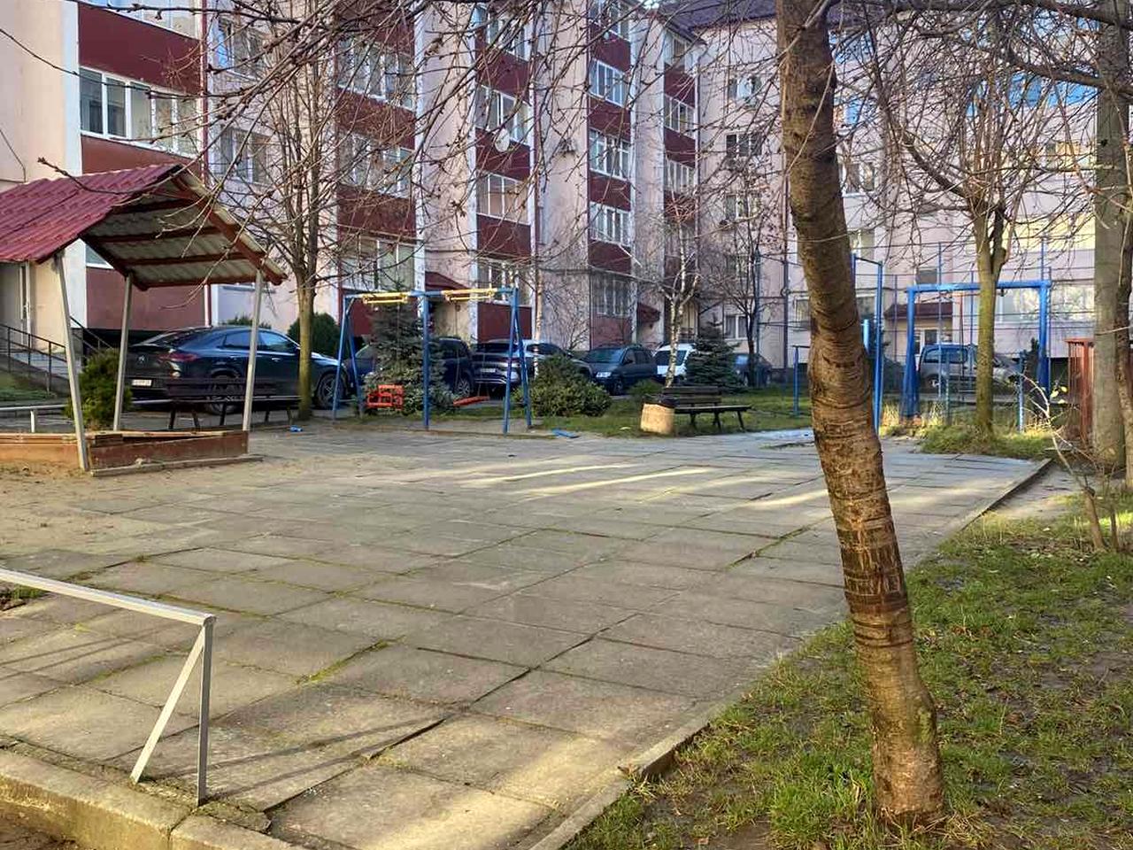 Алмазова вул. (Михайла Кутузова), 4