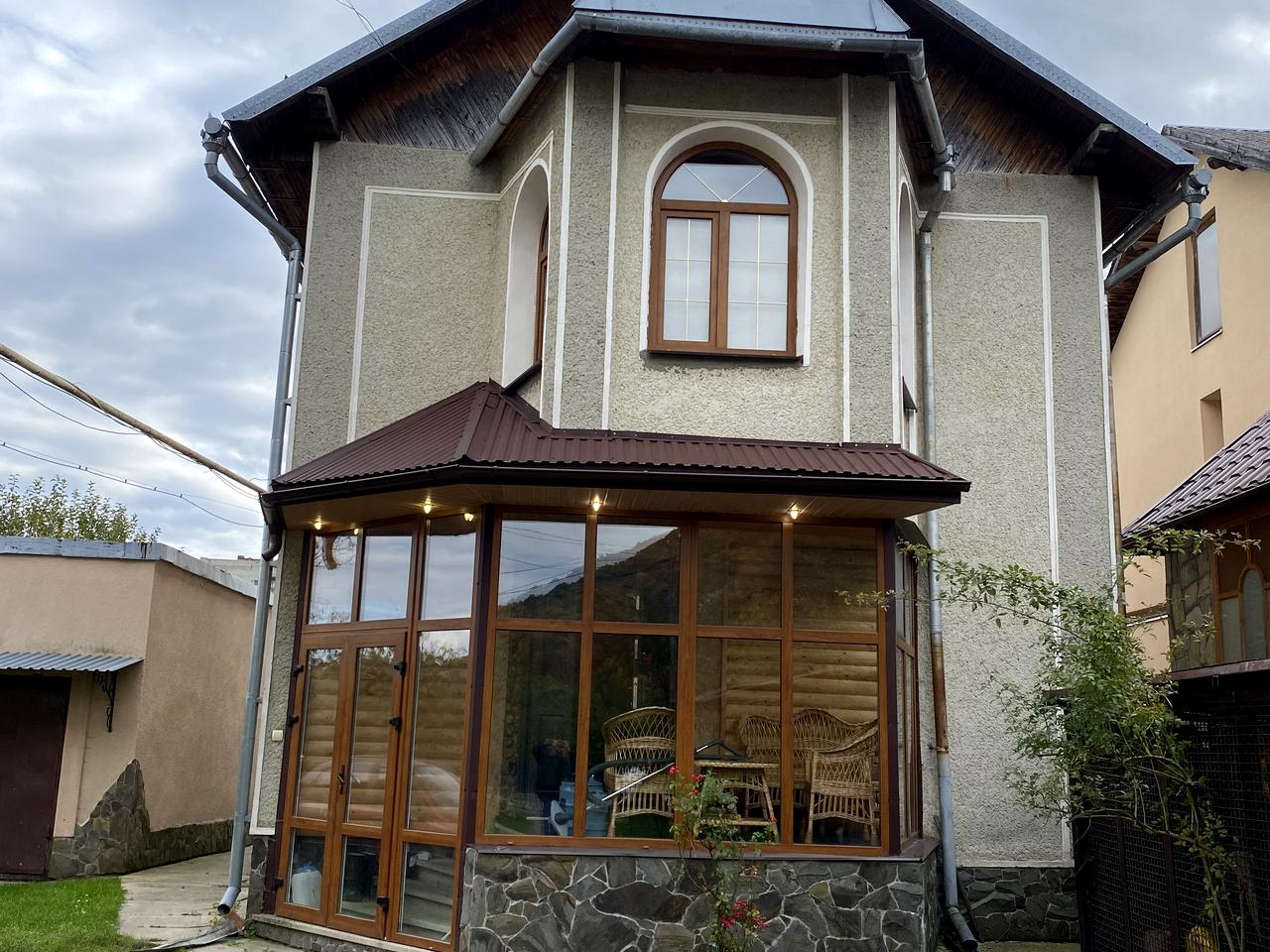Лесі Українки вул., 11