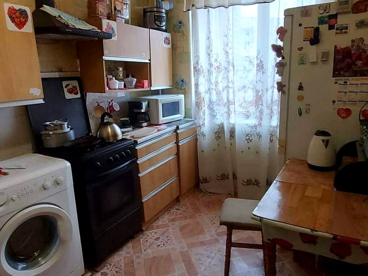 Київська вул., 1