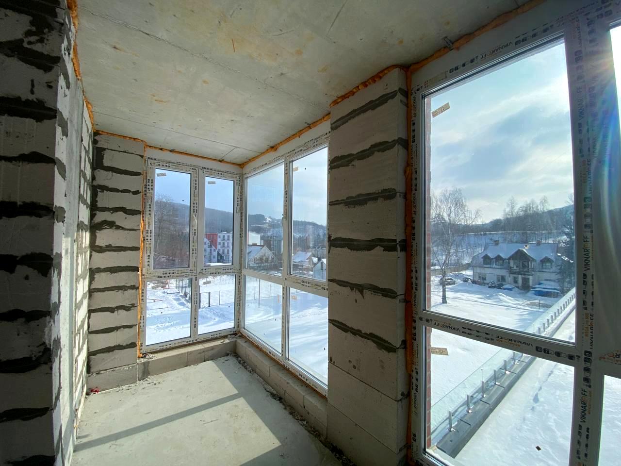 Дубенська вул., (Будинок 1)