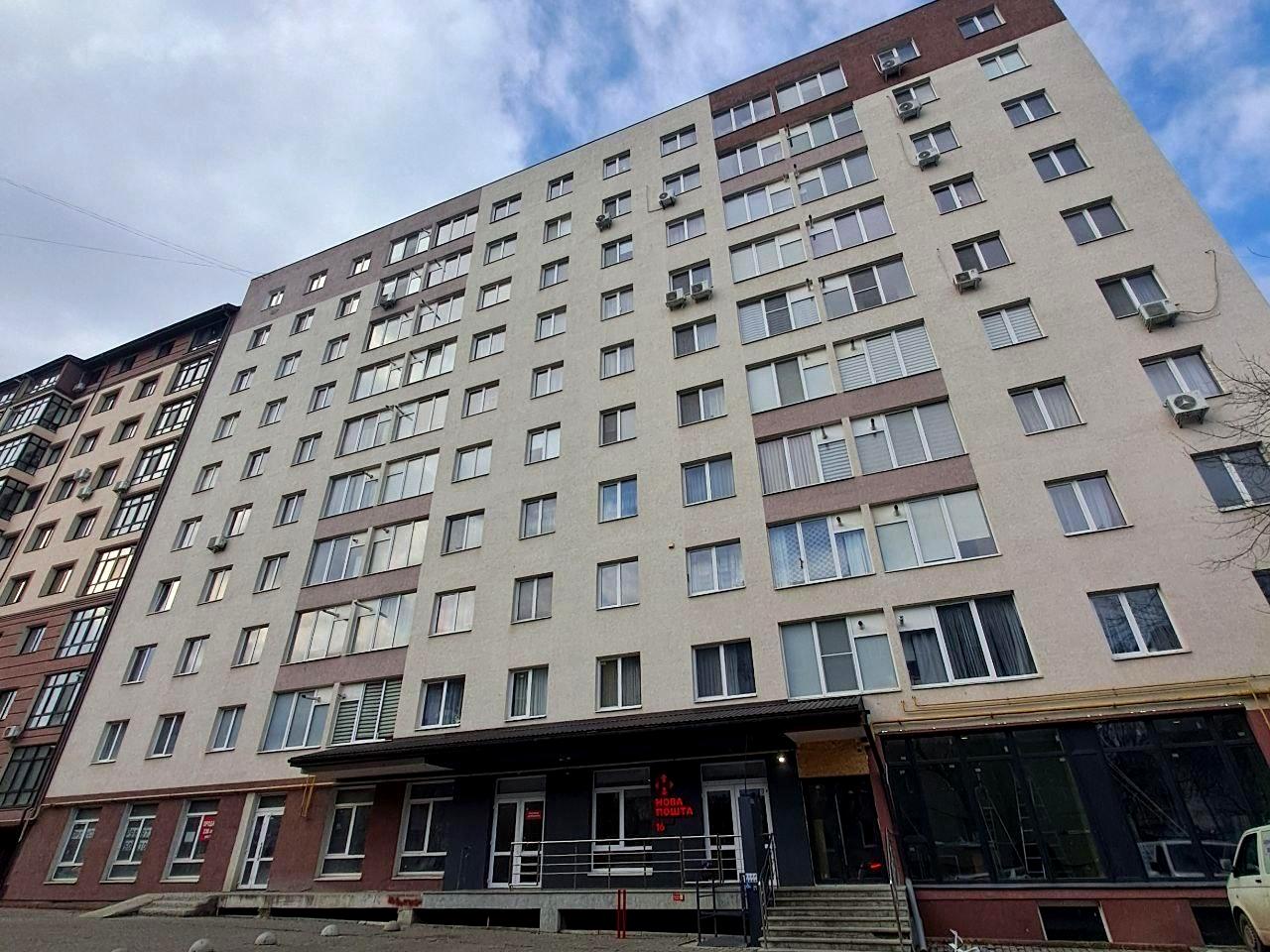 Сніжна вул., 52