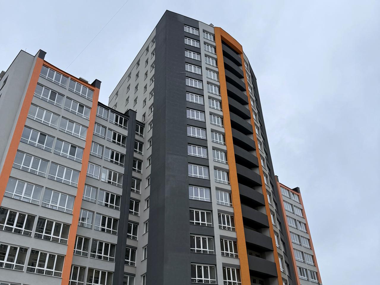 Харківська вул., 37 к1
