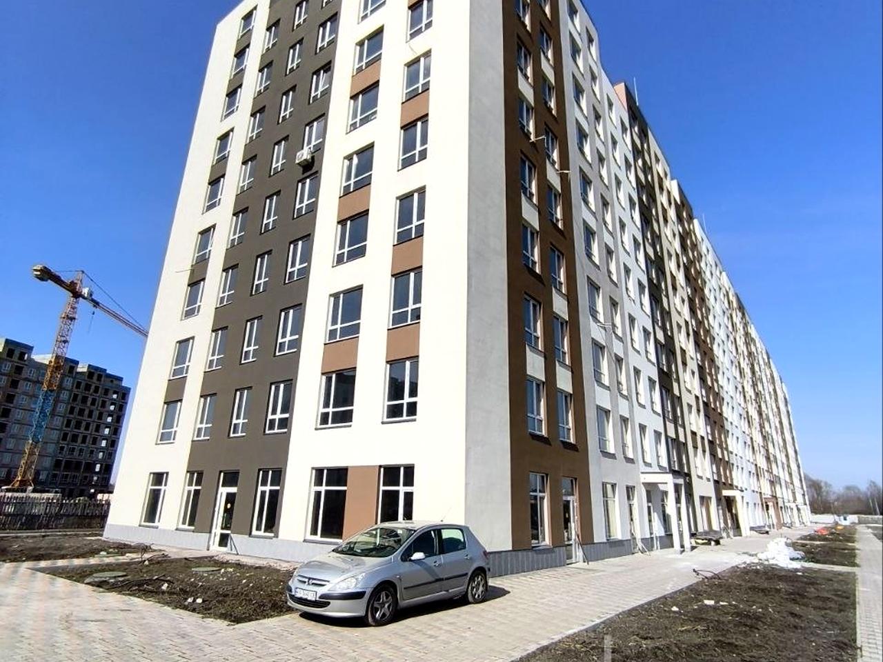 Анатолія Луценка вул., (Будинок 18)