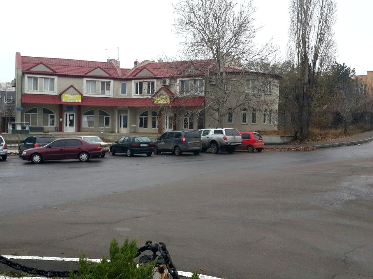 Хантадзе вул., 1