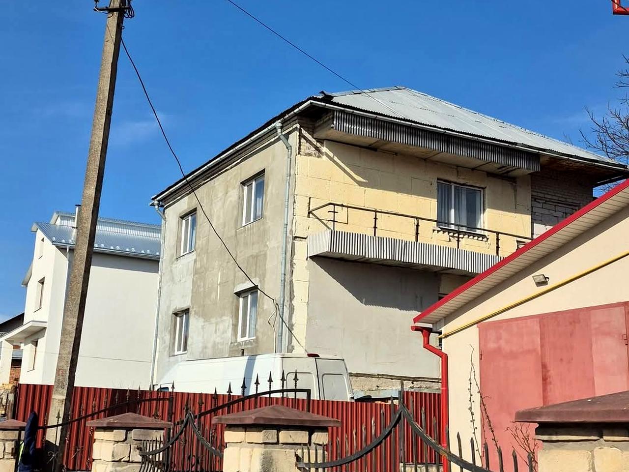 Майбороди, 5