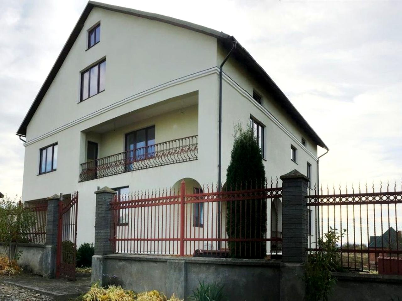 Вишнева