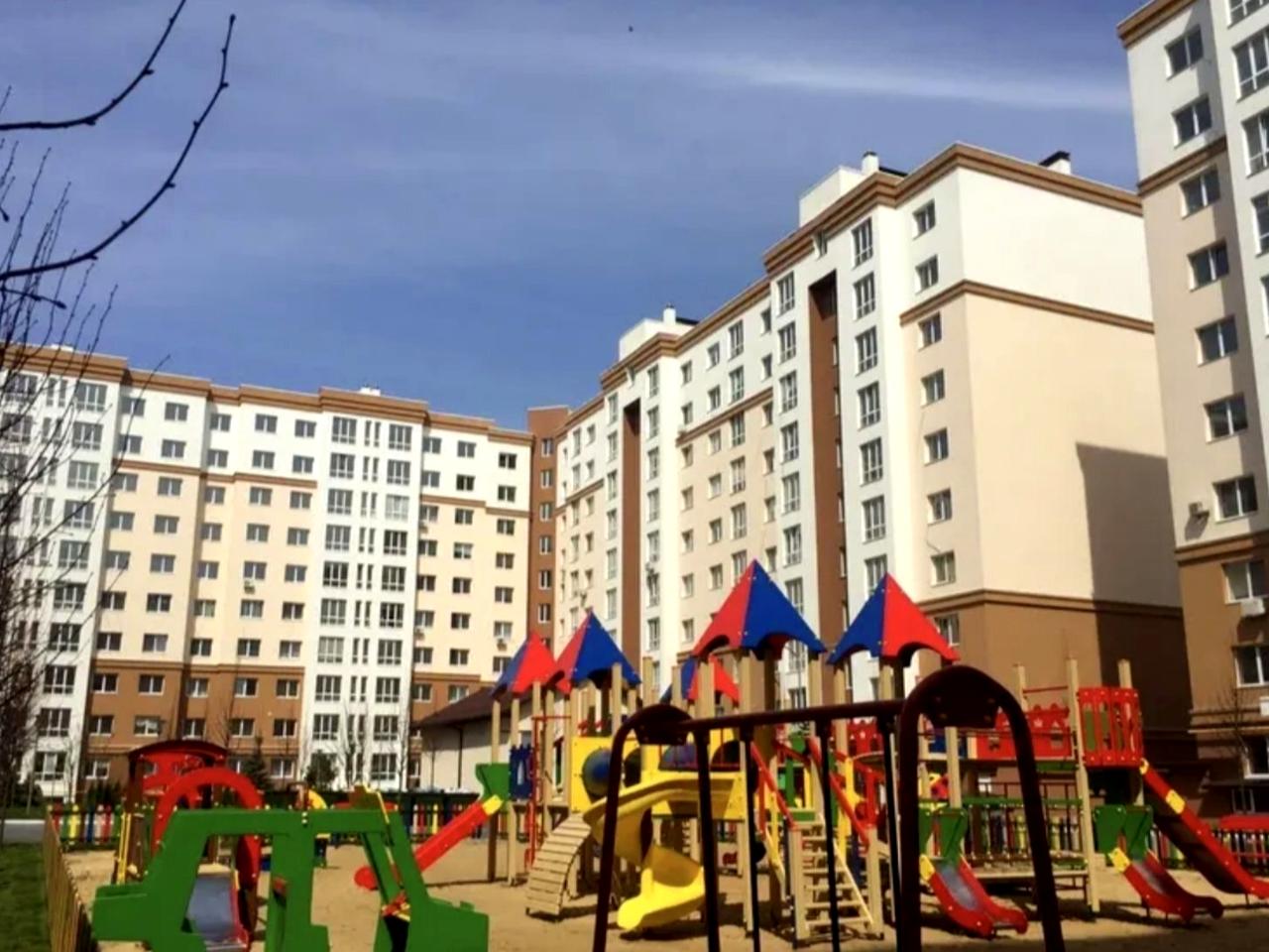 Героїв Небесної Сотні просп., 32/2